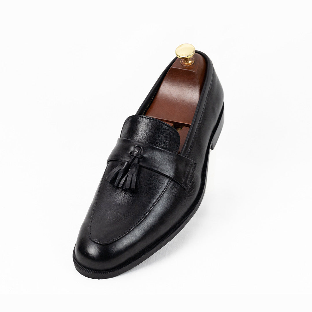 Black Tom Handmade Shoes  Article M-001